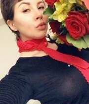 My hot ex-girlfriend really loved sending me these naughty selfies