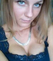 Horny babe taking nude photos