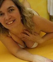 My mom's friend always wanted someone to take pics of her naked
