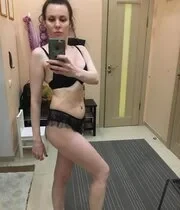 Smoking babe from the gym sent me these amazing nudes