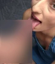 This chick didn't think twice about sucking my dick