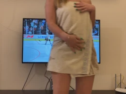 Watch Me Get Blown by This Stacked Hottie During Gaming Time 😏💦