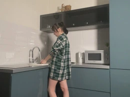Watch me try out how deep I can shove this cucumber