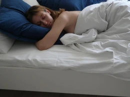 I cheat on my girlfriend with this beautiful girl
