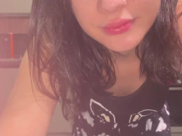 My boyfriend was working so I masturbated in his kitchen