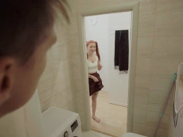 Sister's friend did not mind my big dick in the bathroom