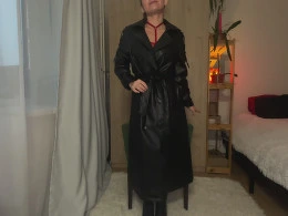 Kinky bitch tries out a couple of toys on her ass