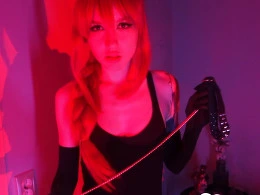 Demonstrating a New Sex Toy That Leads to Sucking Cock 💋💦