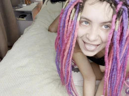 Shy girlfriend turns into a filthy slut and fucks live 💦🍑