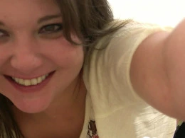 Caught Mom’s Curvy Coworker Masturbating on Video 😈☺️