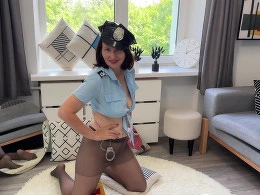 Sexy Cop MILF Sucks Me Deep While Wearing Pantyhose 💦🧦